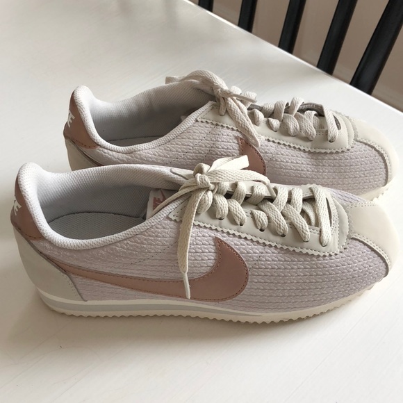 nike cortez leather lux beige